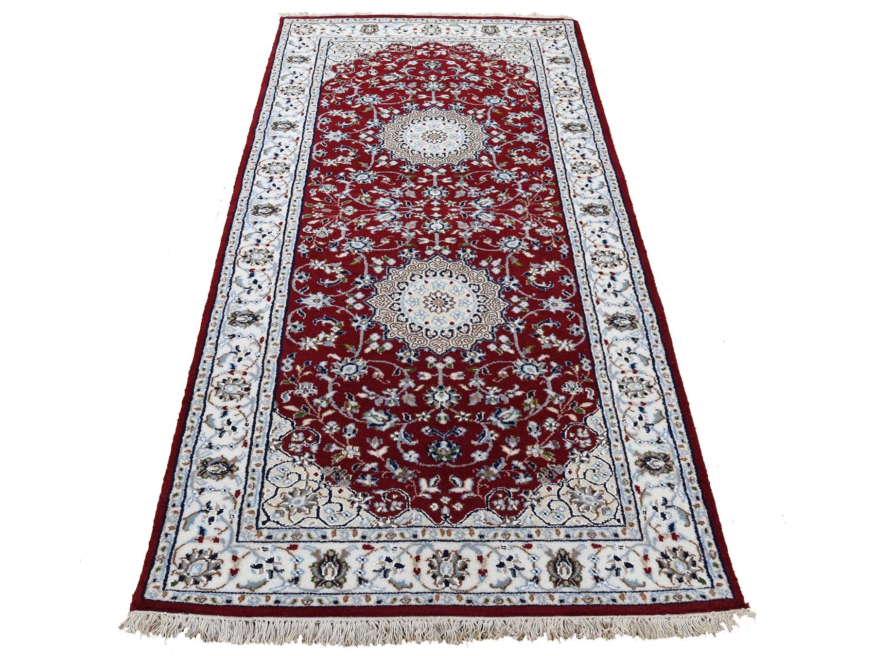 Traditional Rugs LUV534420